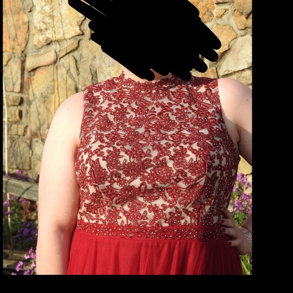 i have a beautiful dress for sale! - Picture 3 of 3